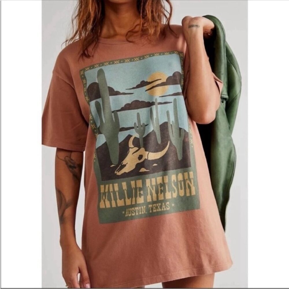 Daydreamer Rust Graphic Tee with Green and Blue Desert Print